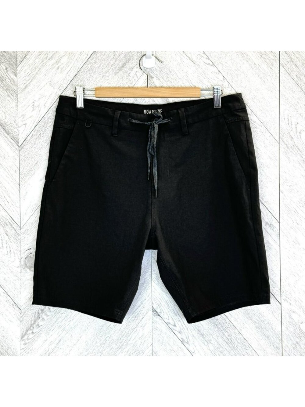 Roark Explorer 2.0 Shorts Mens Size Large Black 8" Inseam Stretch Hybrid